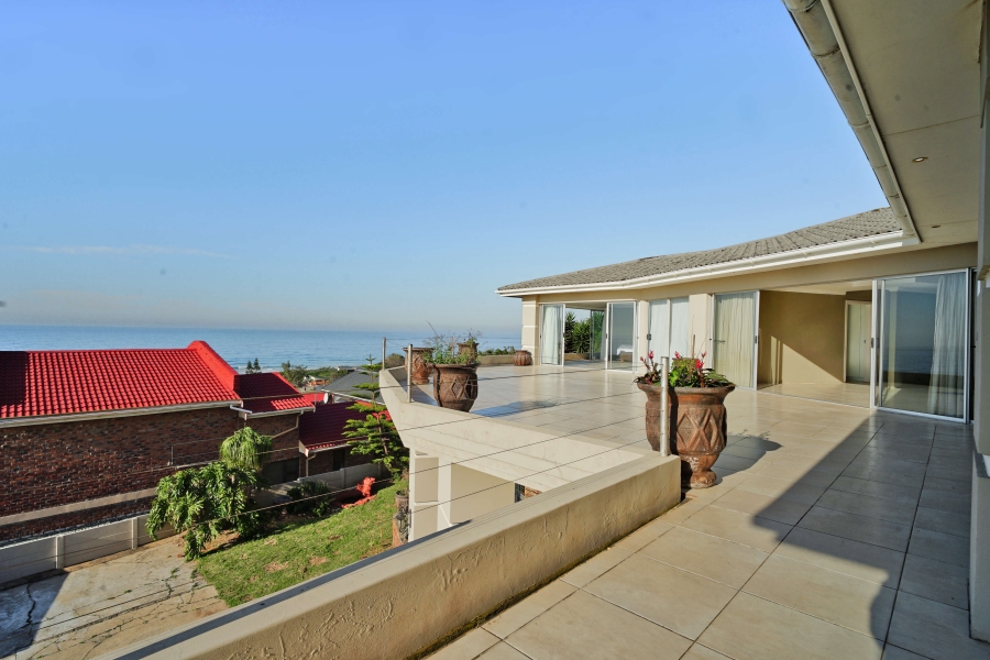 8 Bedroom Property for Sale in Winterstrand Eastern Cape